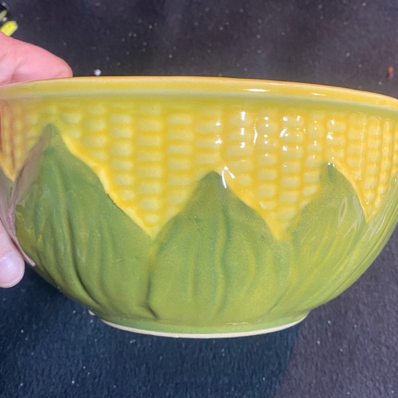 Vintage Shawnee Pottery Mixing Bowl # 8 Corn King Design  8" wide - Picture 4 of 5